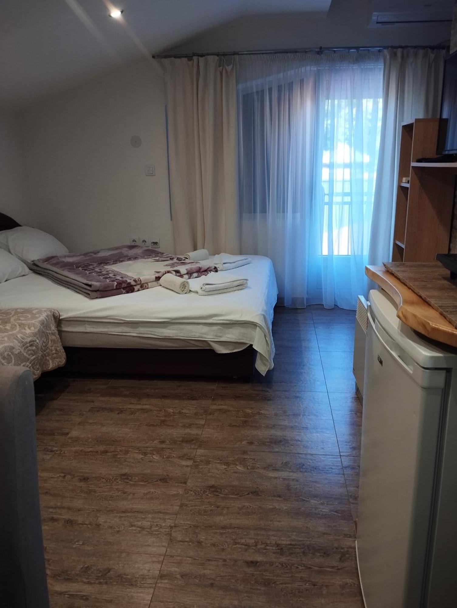 Lela Lägenhet Josanicka Banja Exteriör bild